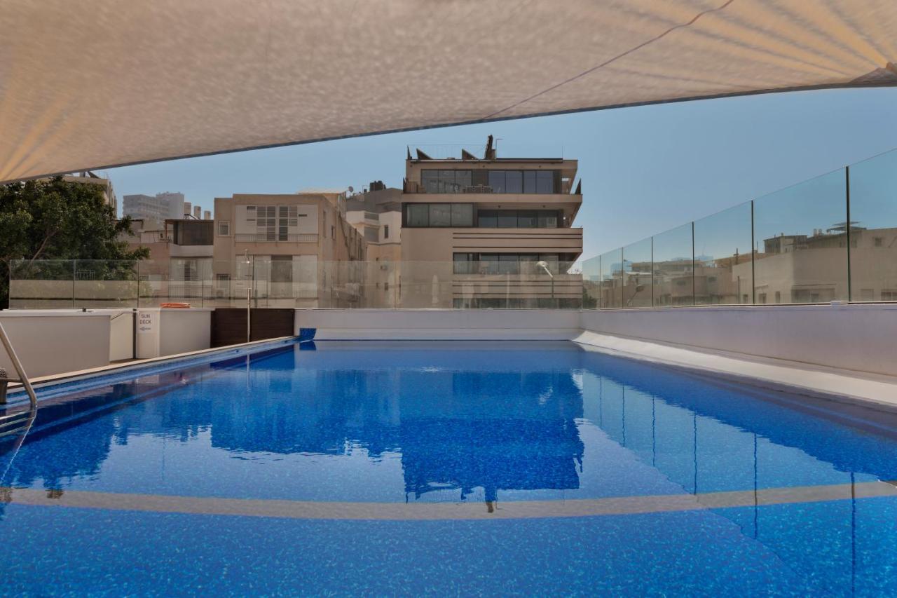 Metropolitan Hotel 4*