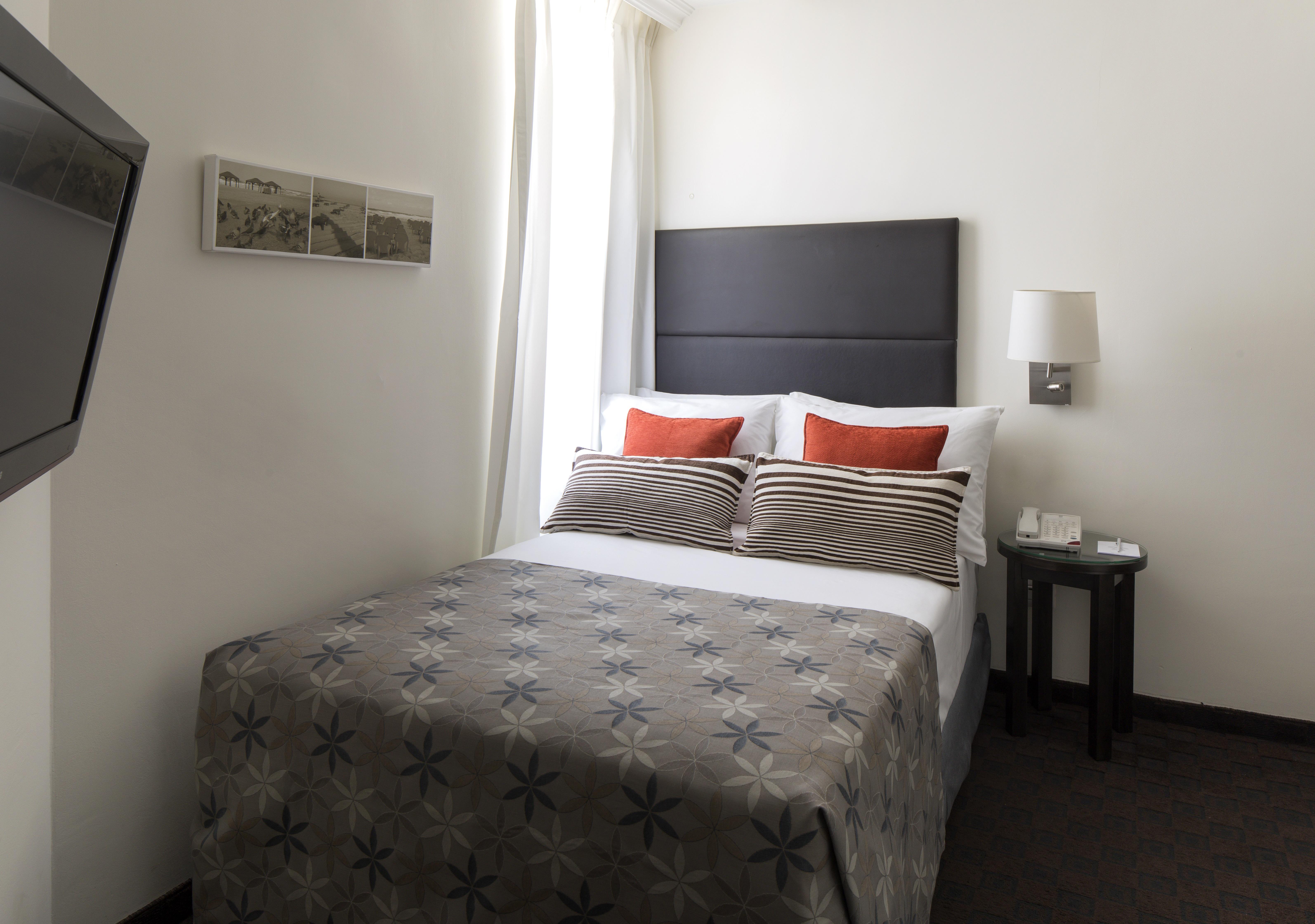 Hotel Metropolitan 4*
