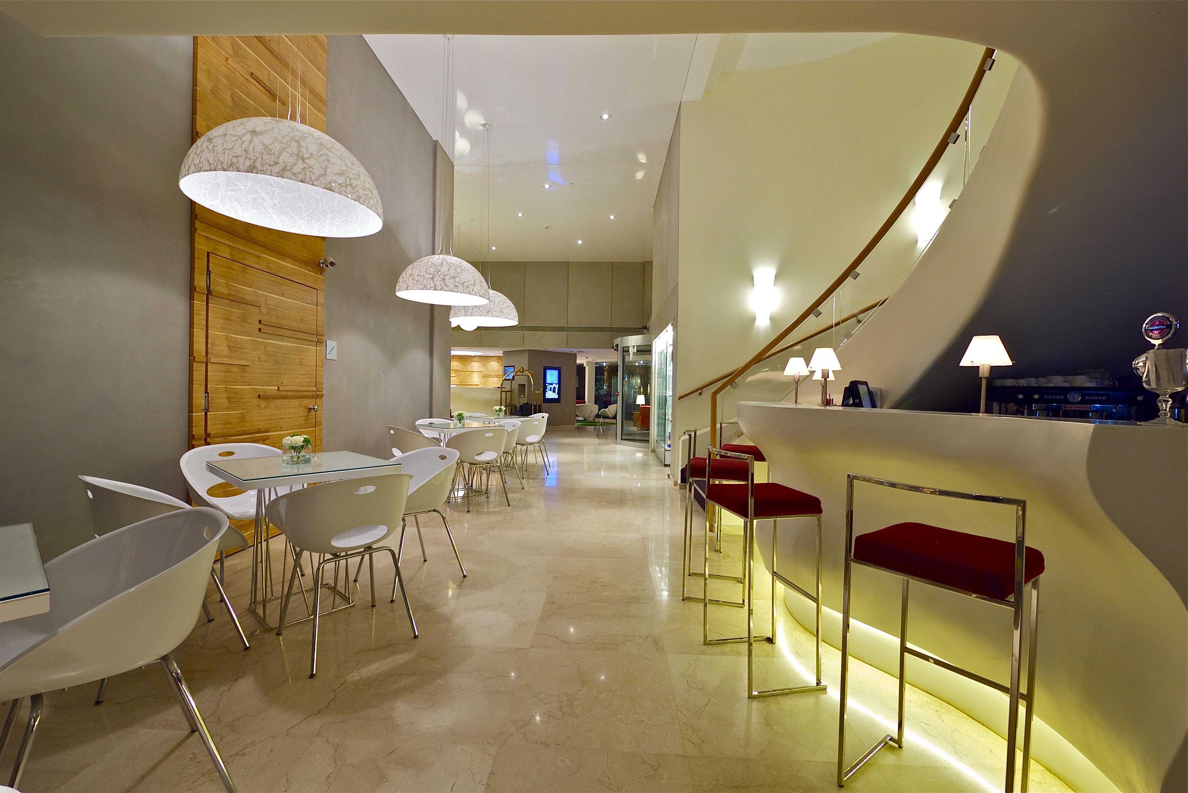 Hotel Metropolitan 4*