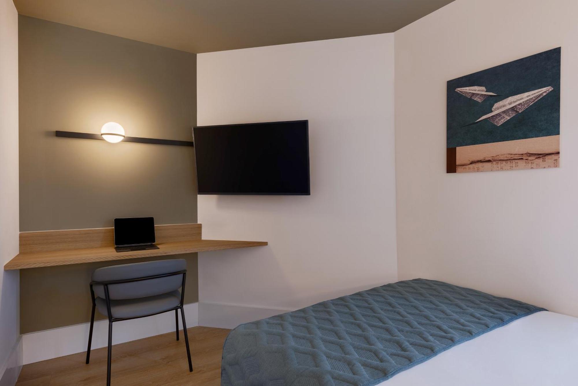Hotel Metropolitan 4*