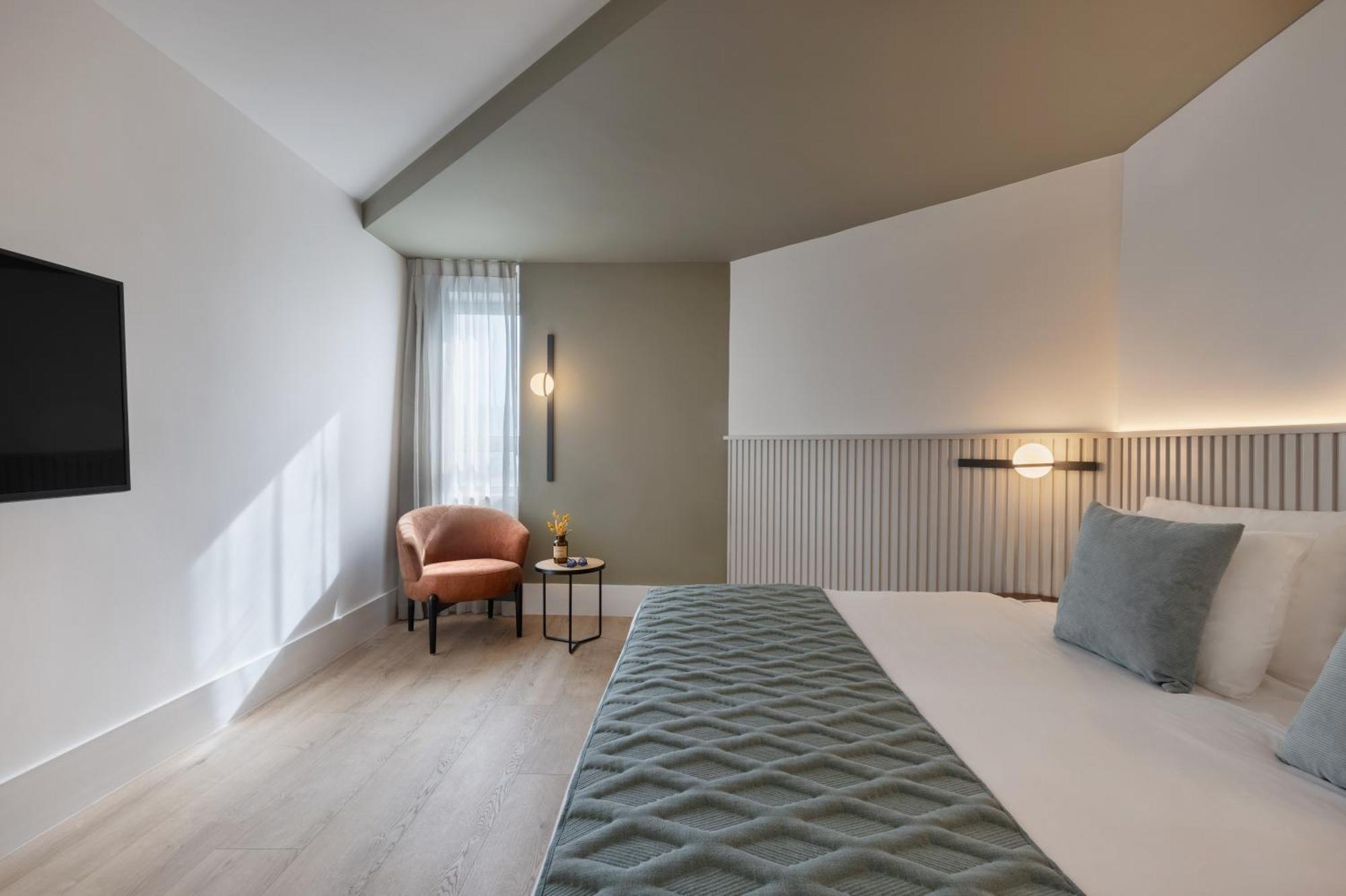 Metropolitan Hotel 4*